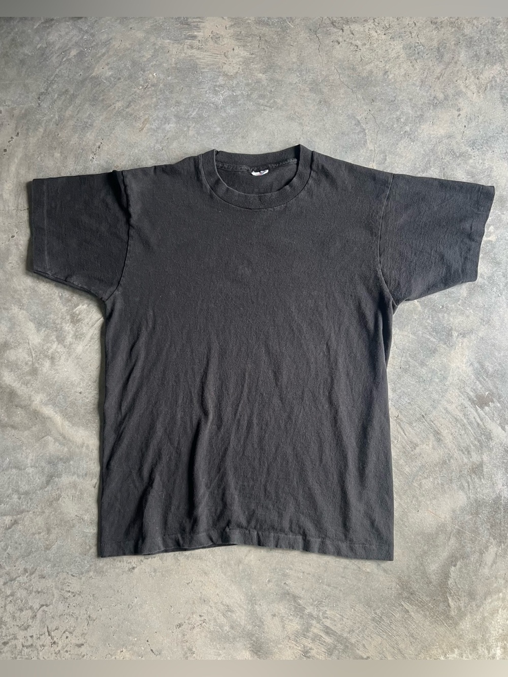 Vintage Fruit of the Loom single stitch black cotton t-shirt size L